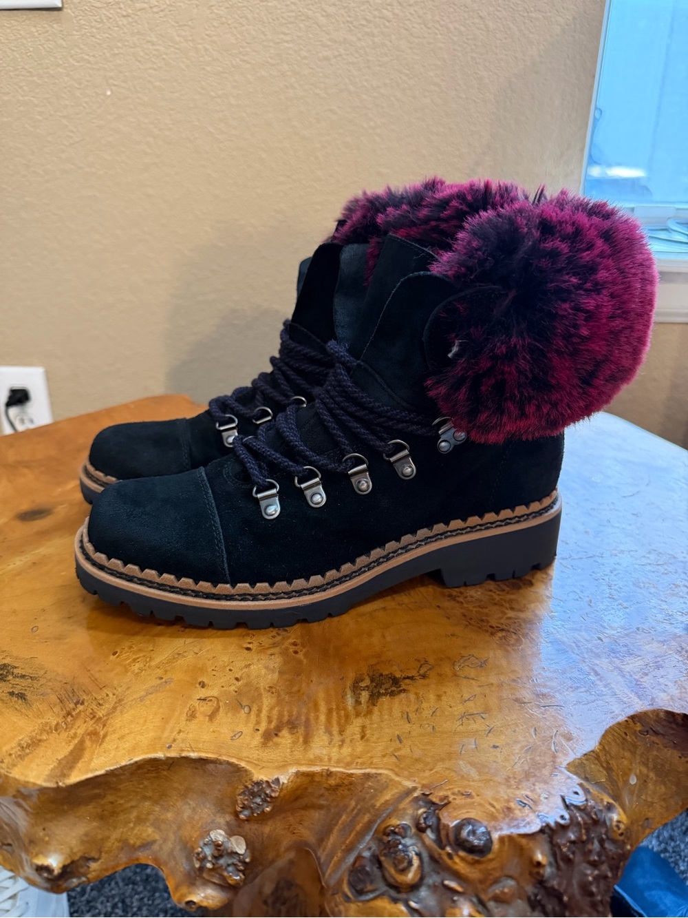 Sam Edelman Bowen Fashion Suede with faux fur boots women's size 6.